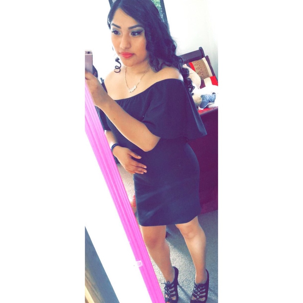 Meet your Posher, Monica